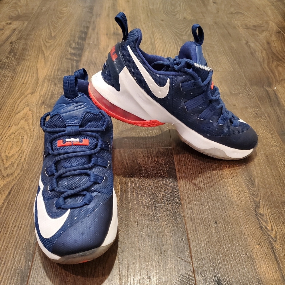 Nike Lebron XIII Low